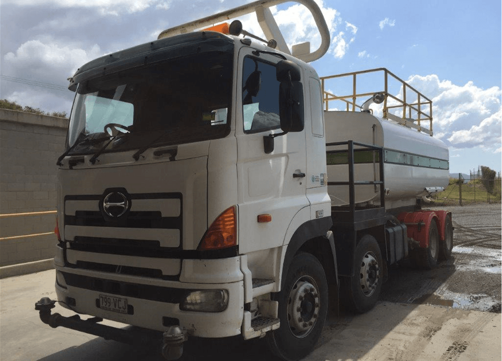 rayment excavations truck
