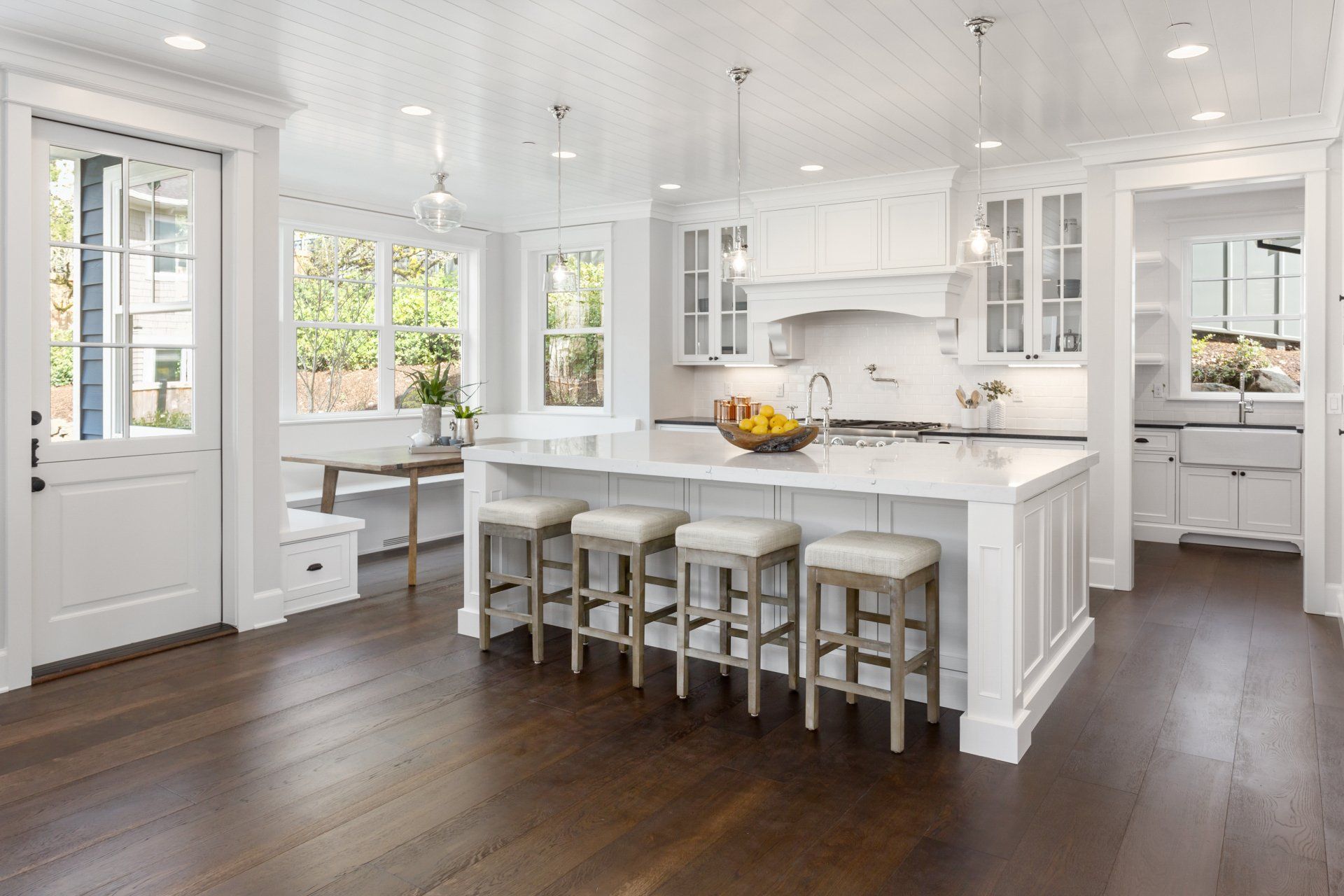 Image of a kitchen in Perth with a well-planned layout and stylish product selections. This interior design in Perth features high-quality finishes and modern appliances for a functional yet beautiful space.