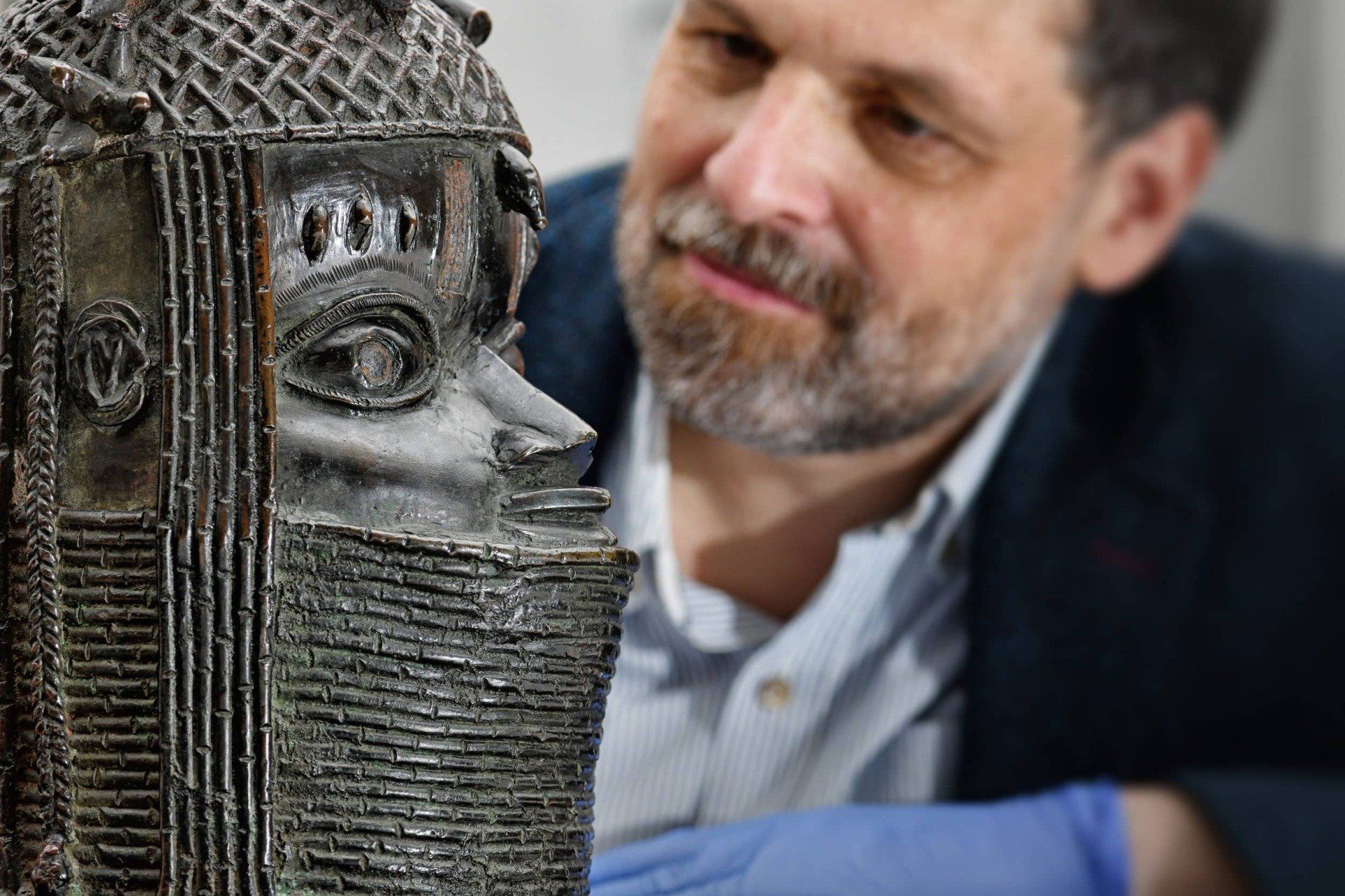 Neil Curtis with Benin bronze head