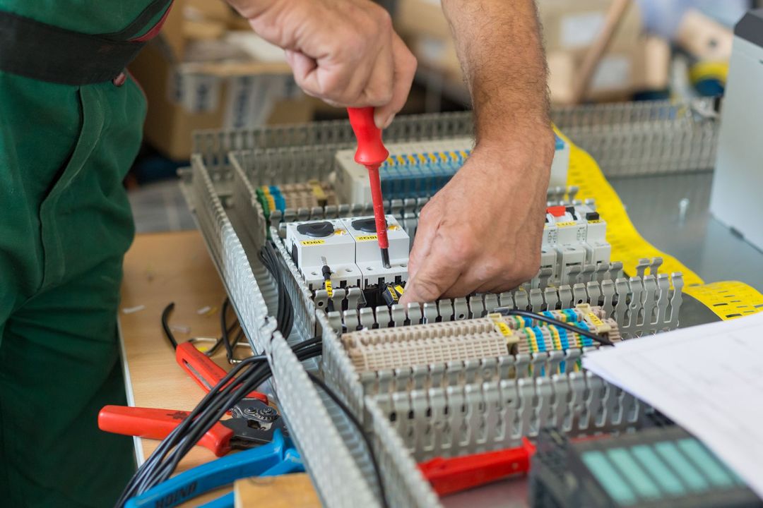 manutenzione impianti elettrici