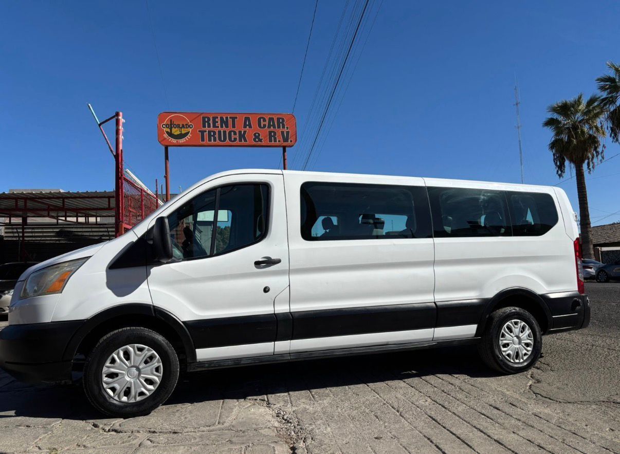 Flota de autos de renta en Mexicali y Tijuana