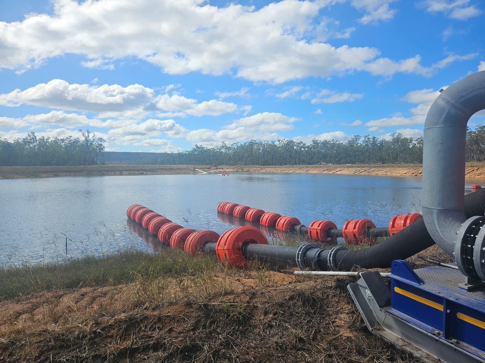 Our Australian Made suction hoses are engineered for versatility. Purpose-built for PN10 and PN16 applications and available in 3m or 6m lengths, each hose can be supplied with integral or clamped flanges to suit your requirements. Available in sizes from 100mm - 600mm.