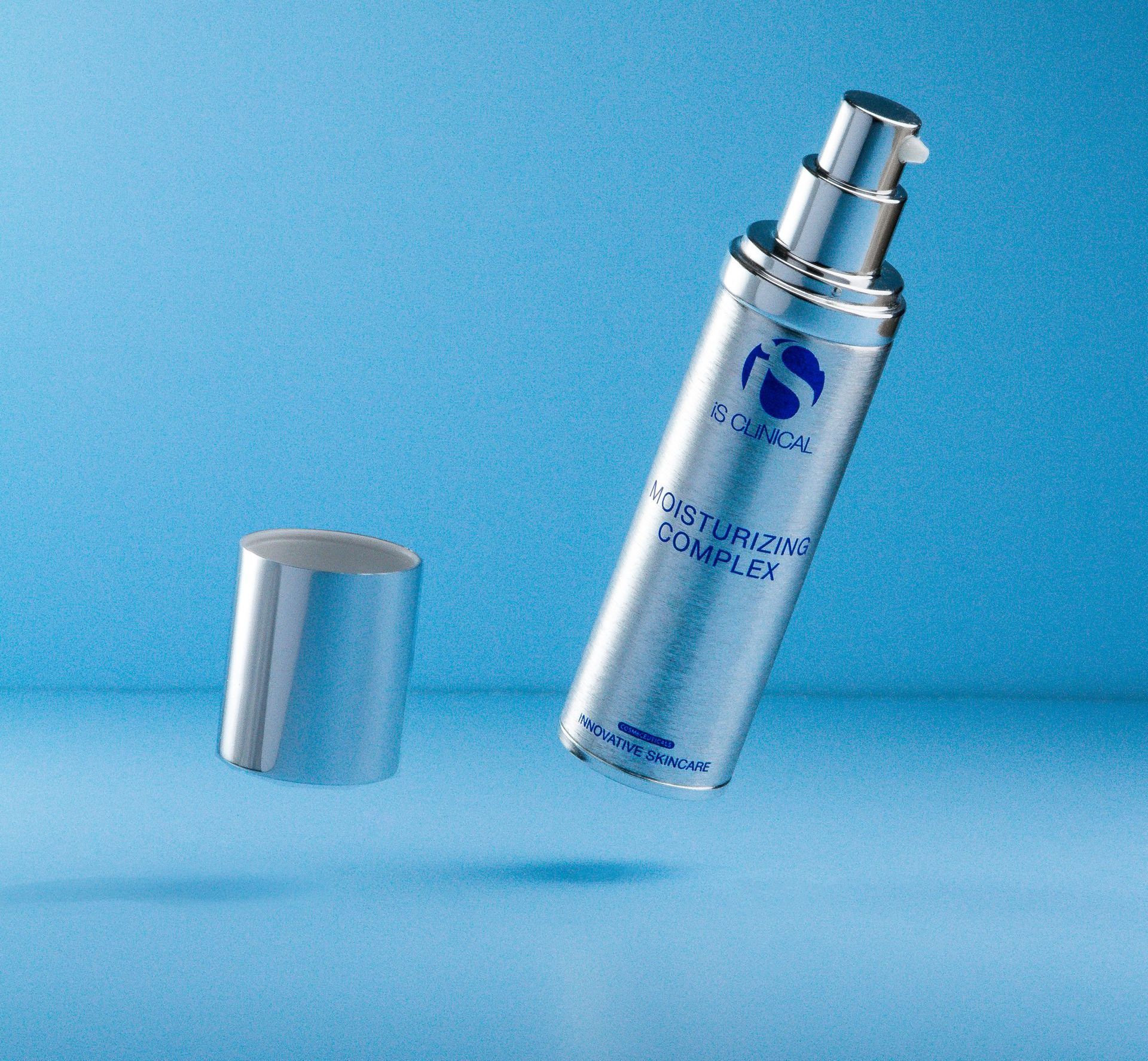 iS Clinical Cleansing Complex