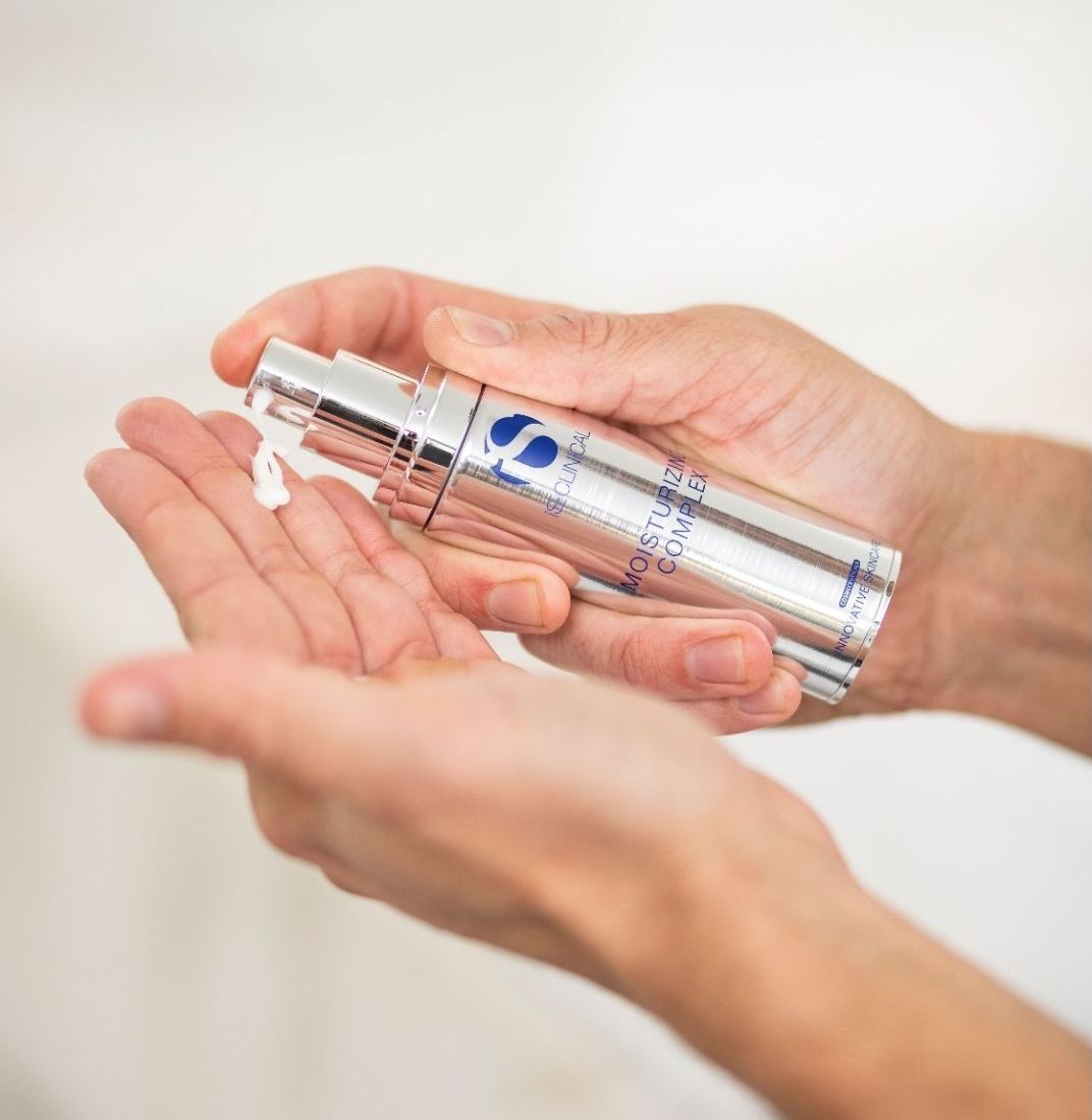 iS Clinical Moisterising Comples