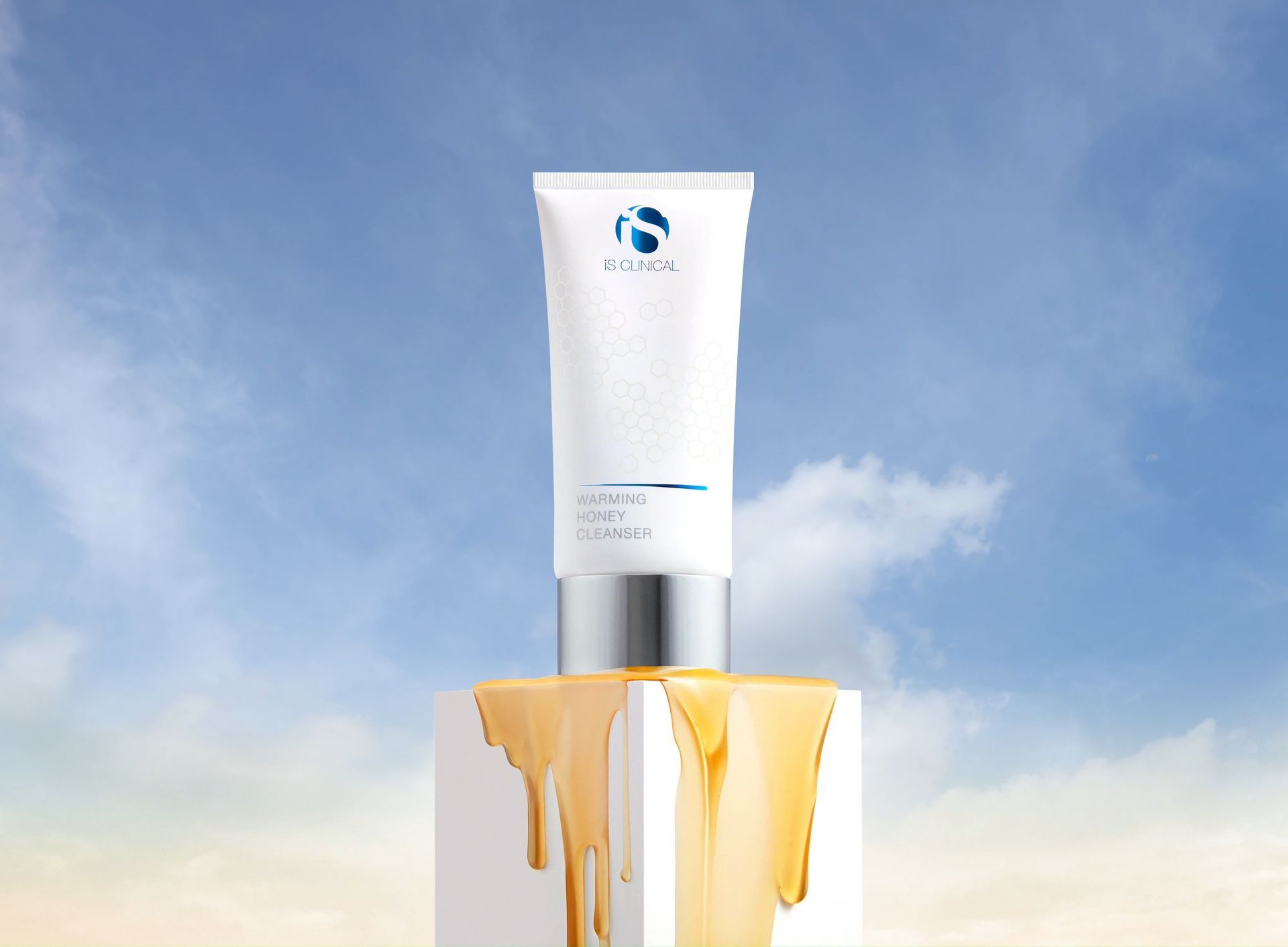 iS Clinical Cleansing Warm Honey Cleanser