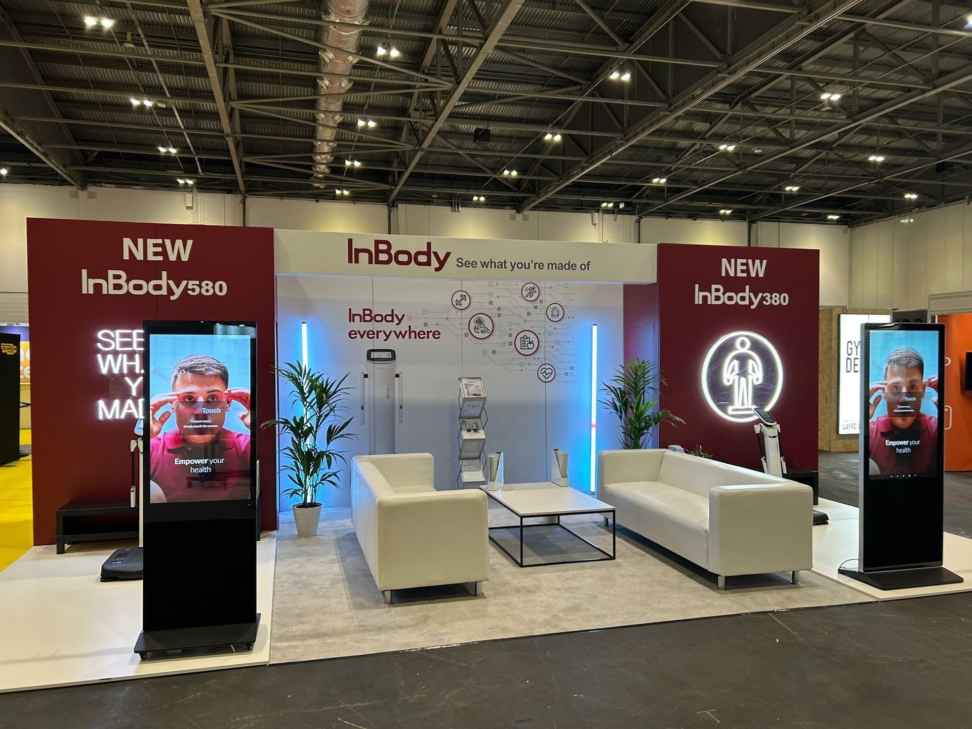 Bespoke Exhibition Stand build with printed and illuminated panels