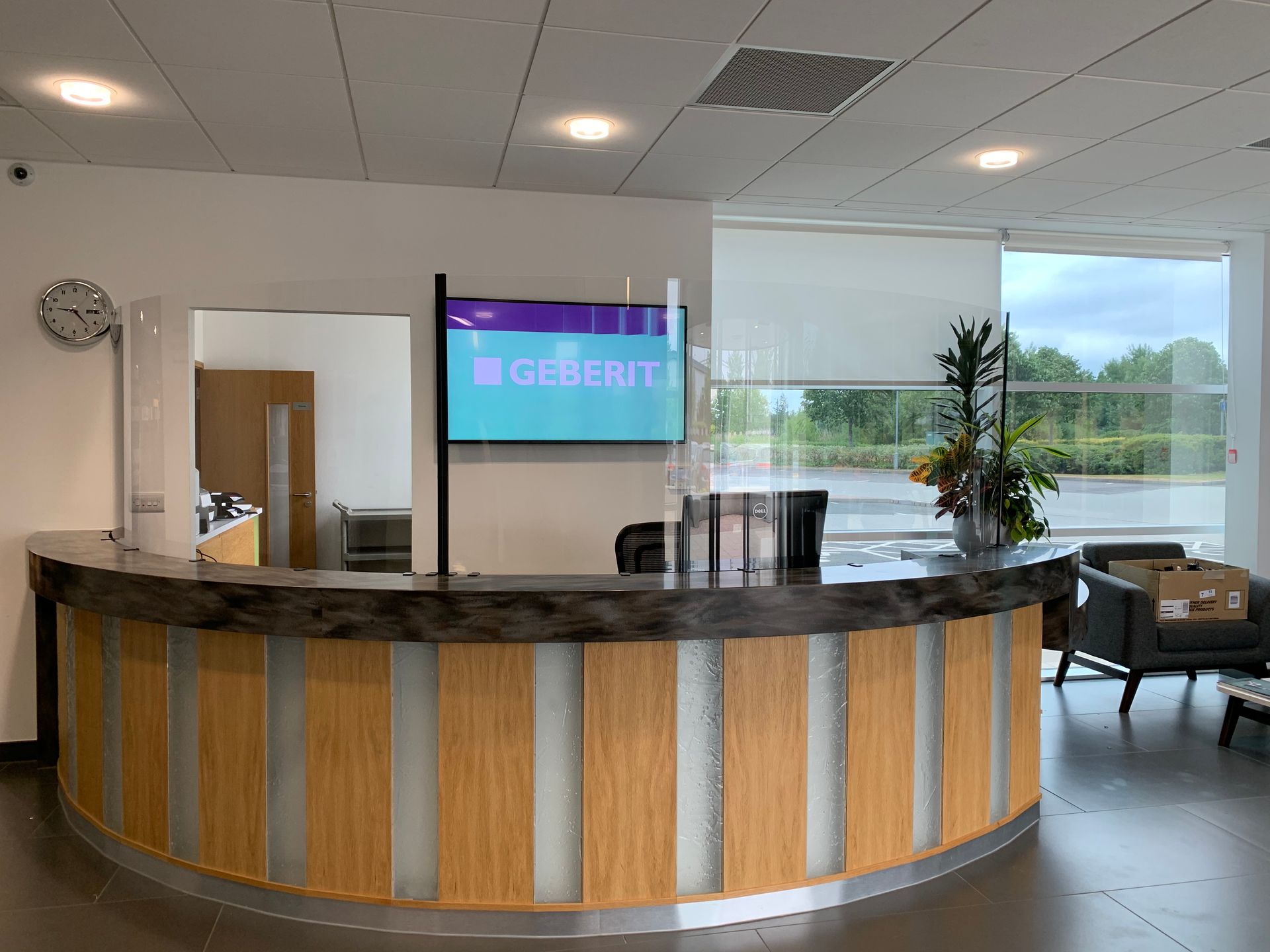 Curved cut to measure reception clear perspex screens