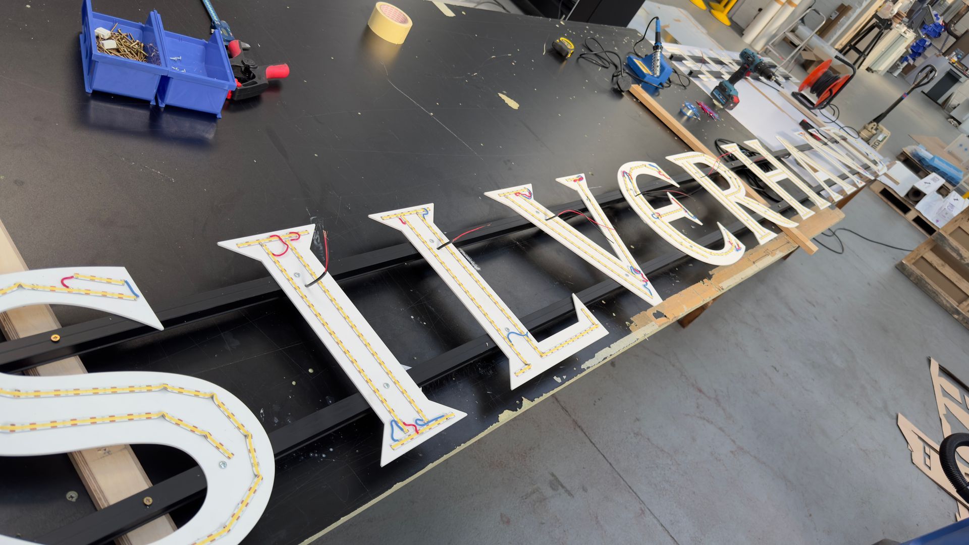 LED sign assembly