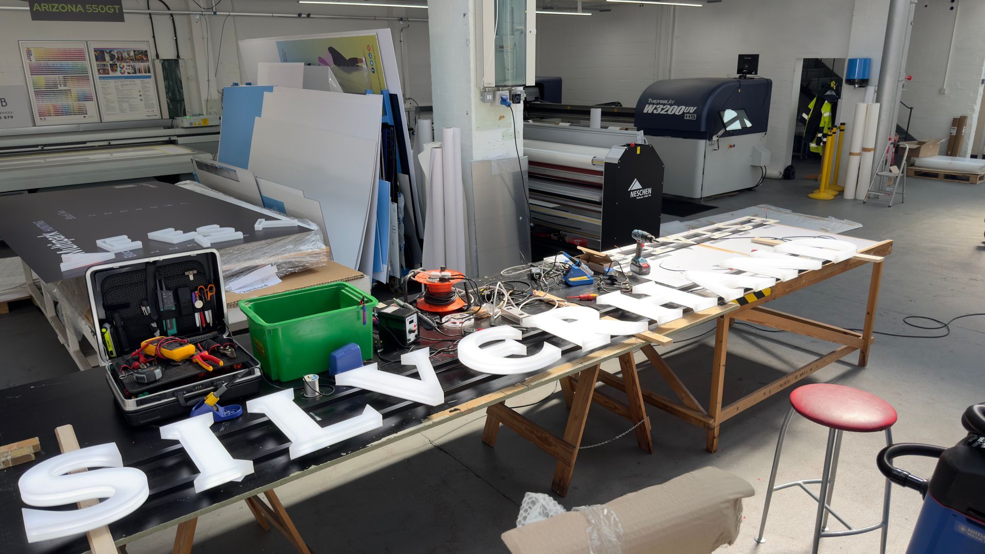 individual acrylic lettering manufacturing