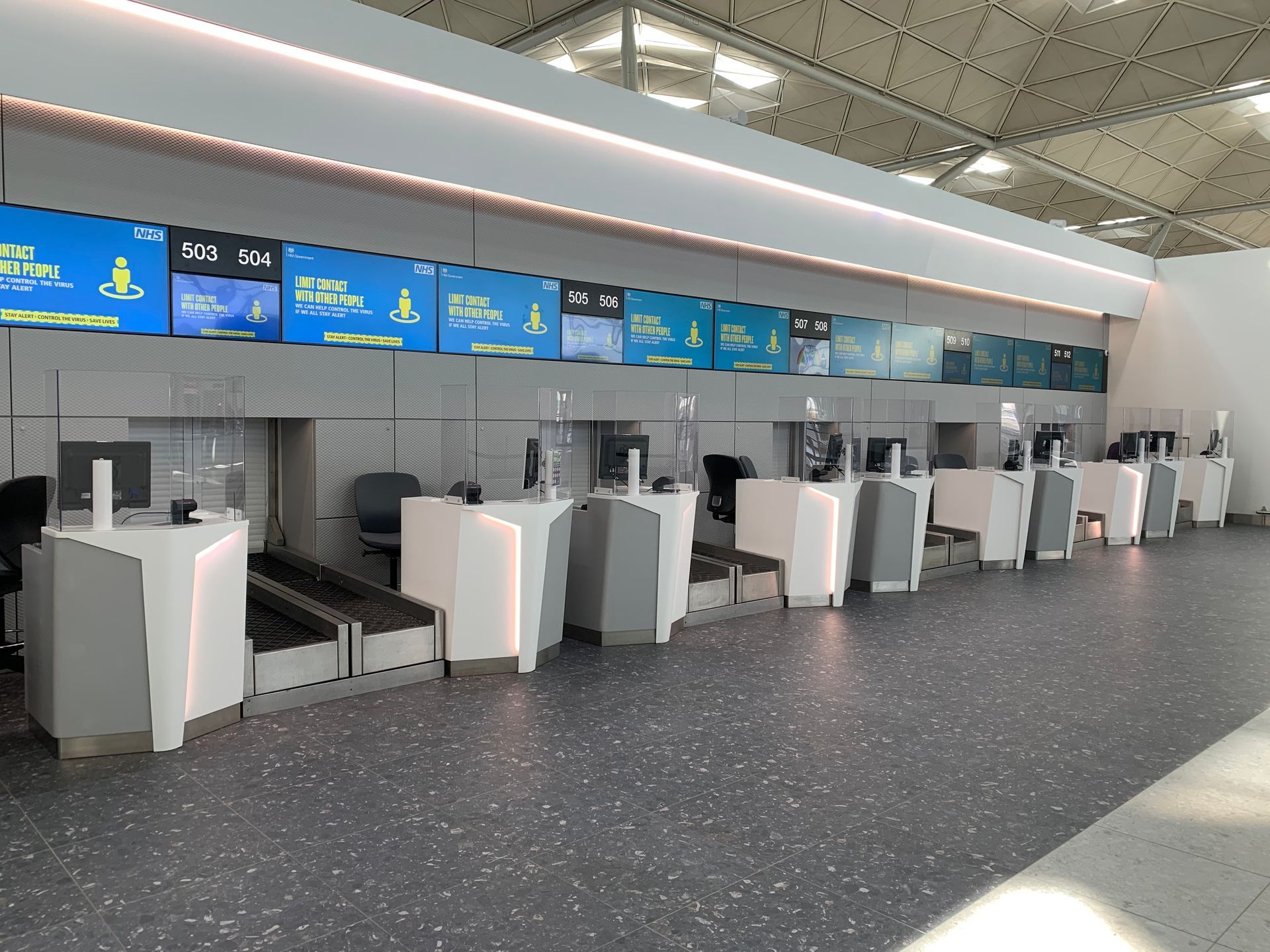 Clear Free Standing Perspex Screen
