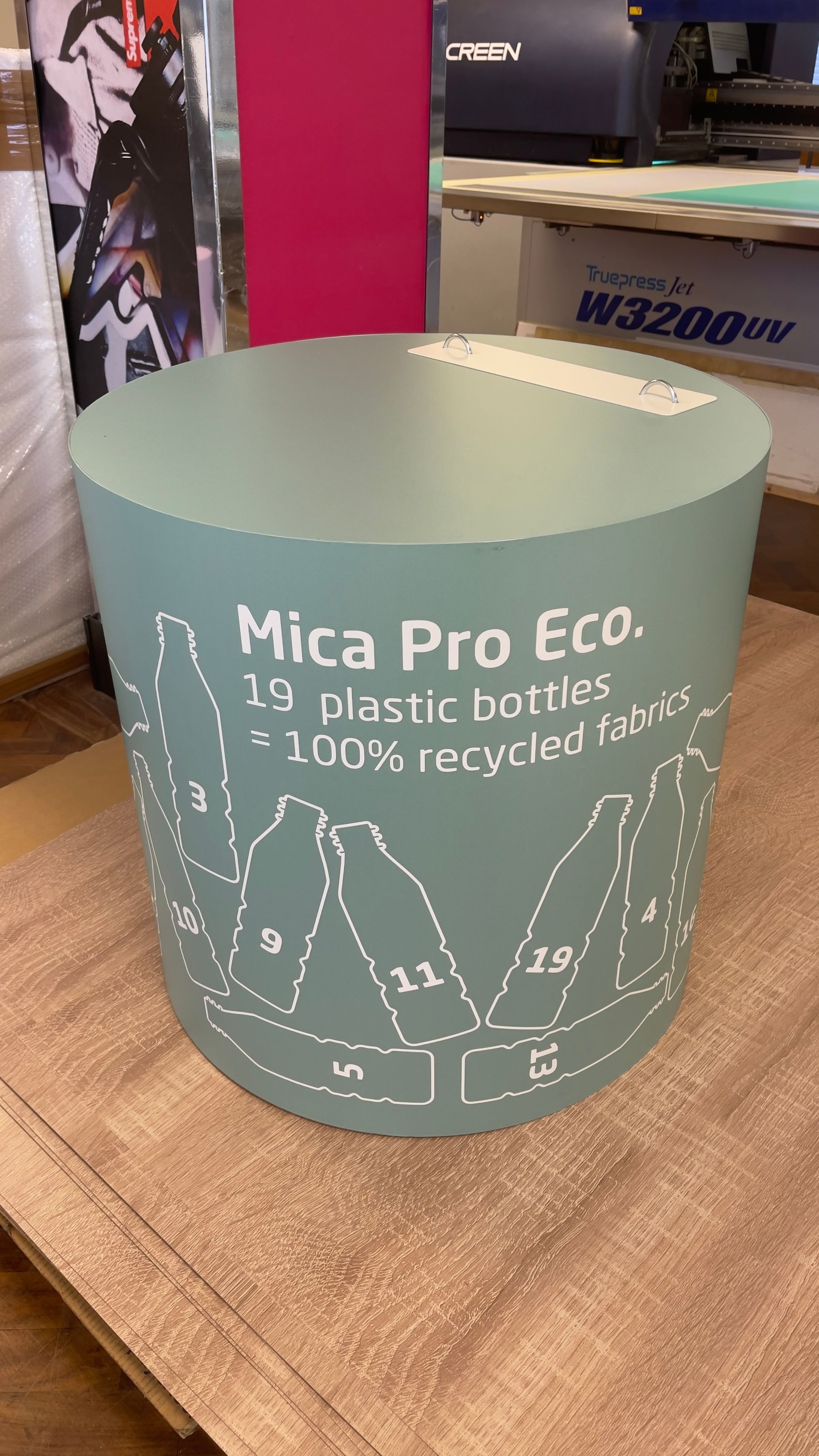 Direct print to substrate covering exhibition plinth