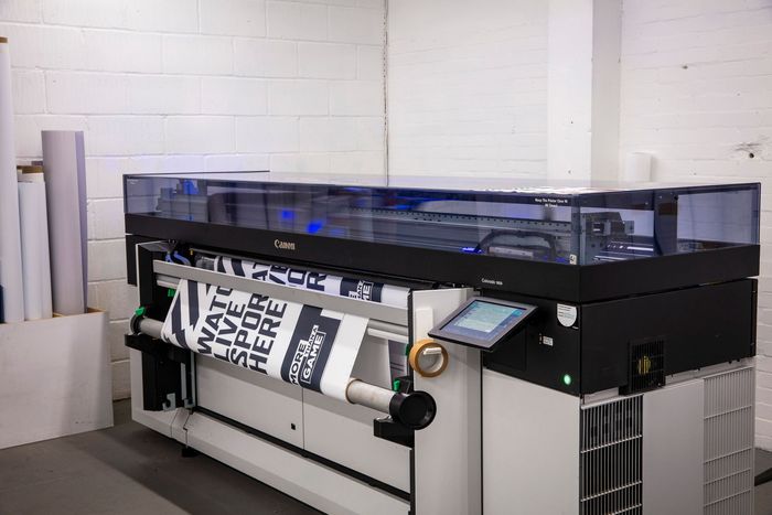 2 Colorado Roll-to-Roll Printers in action