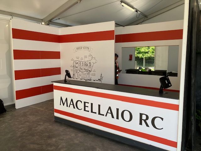 Simple red striped Trade show stand for Macellaio RC