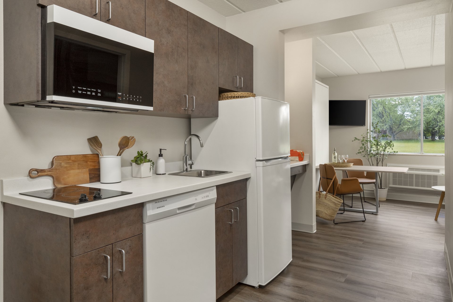 Bantr Beautifully Furnished Apartments in Neenah, WI