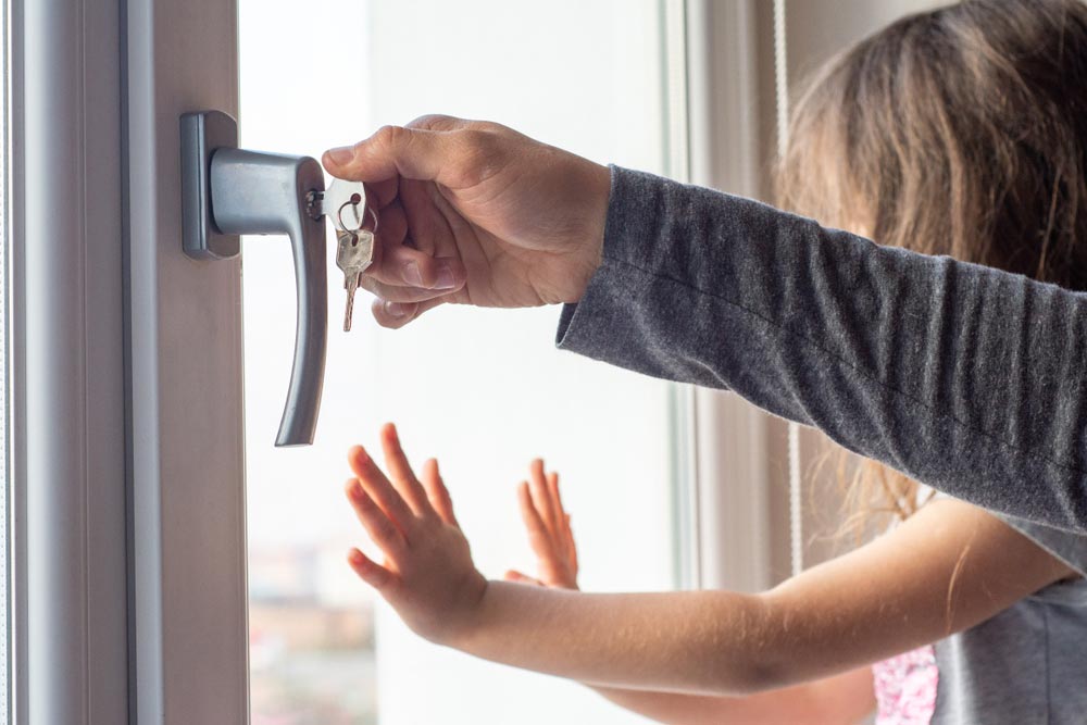 Window Handle With Lock — Locksmith In Bendigo, VIC Window Handle With Lock — Locksmith In Bendigo, VIC