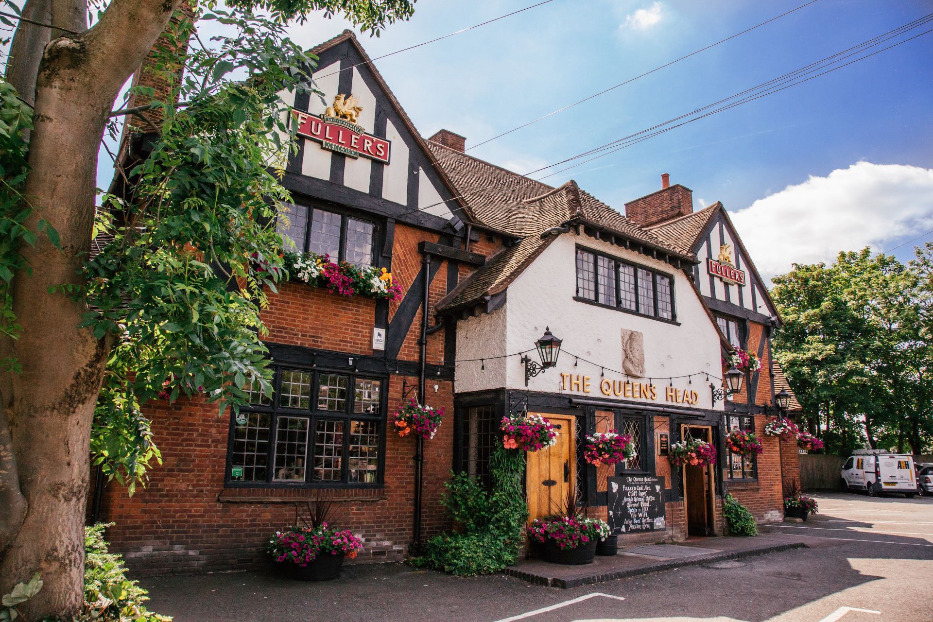 Inside Queens Head