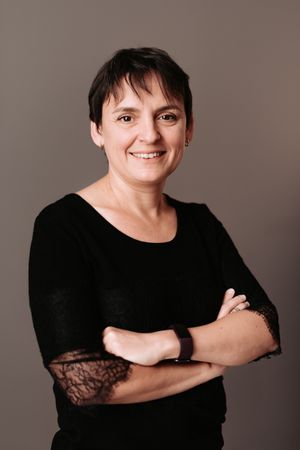 Portrait professionnel d'Isabelle Dulac, consultante, auditrice et gérante d'Amica-Pro.