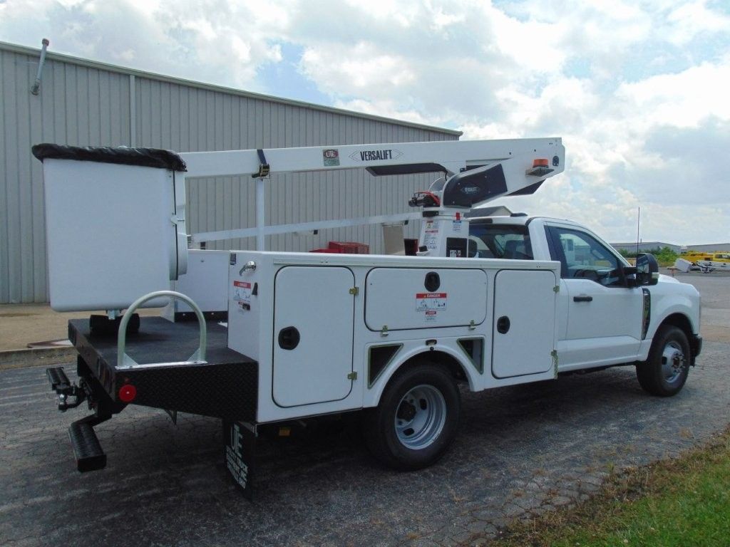 Composite Utility Bodies, Service Bodies & Work Pods | FibreBody
