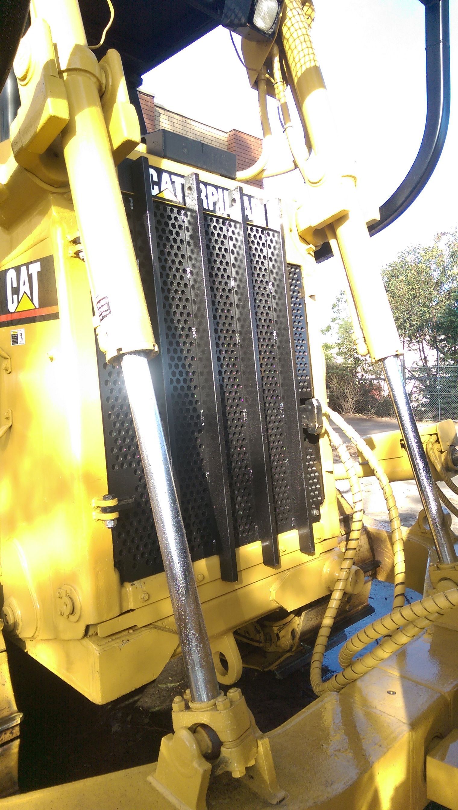 Heavy-duty radiator grill guards
