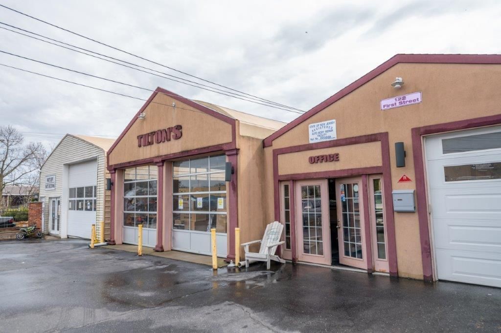 Tilton Body Works exterior