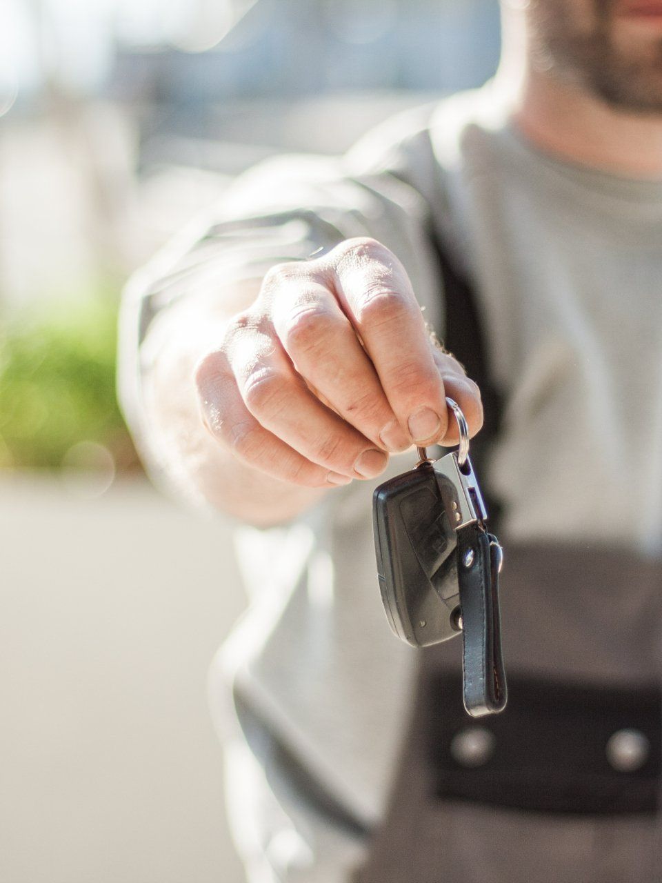 Vehicle drop off at Tilton Body Works in Jackson and Lakewood, NJ