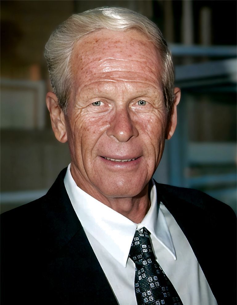 thumbnail size photo of Stephen Warriner