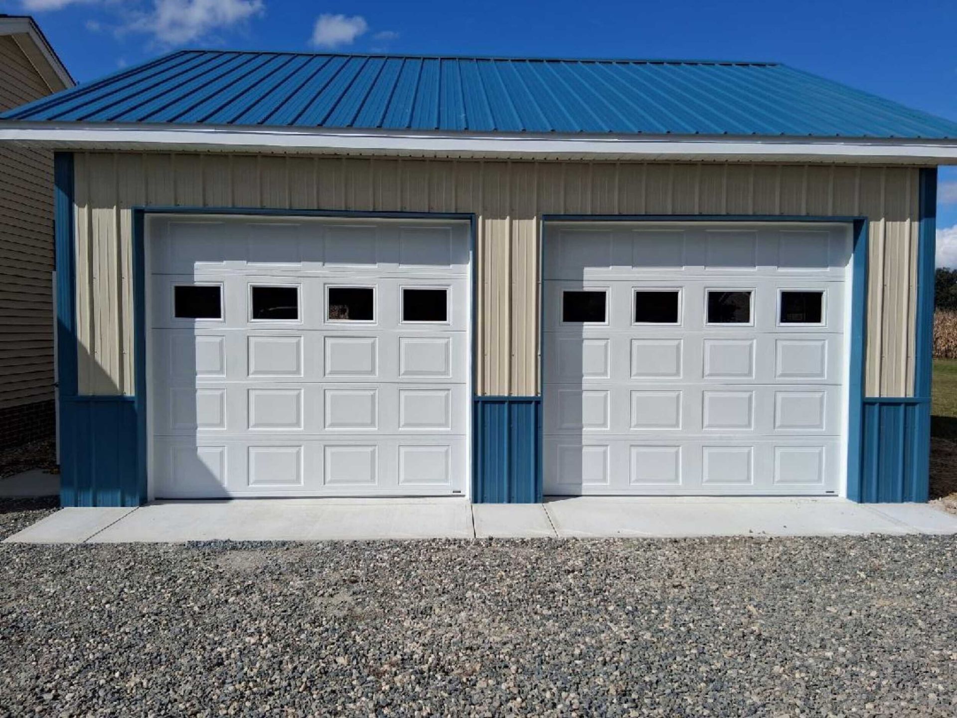 24x24x10 pole barn