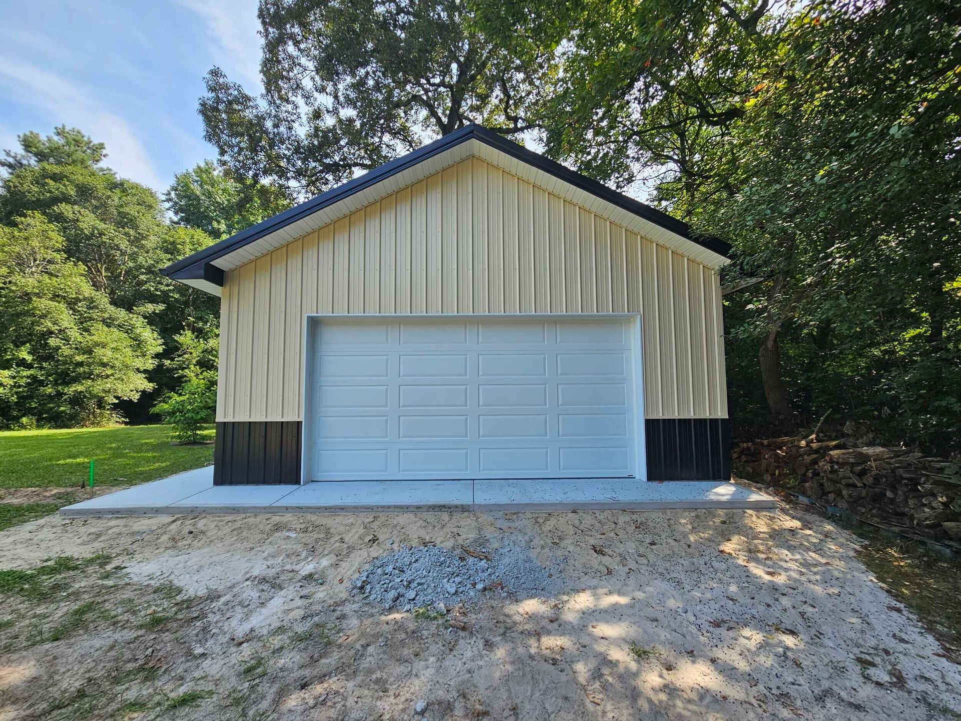 24x24x10 Pole Barn