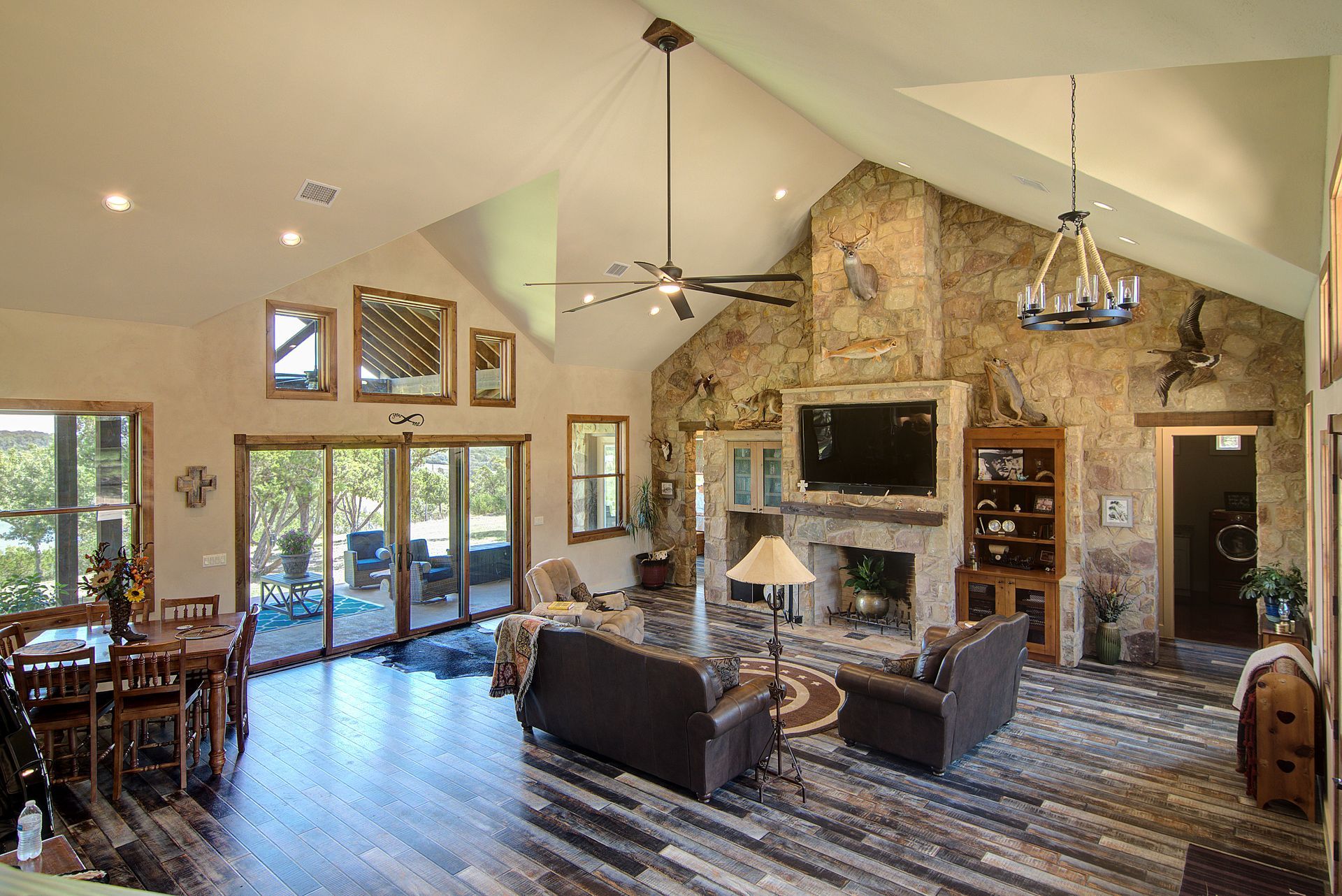 A living room filled with furniture and a fireplace.