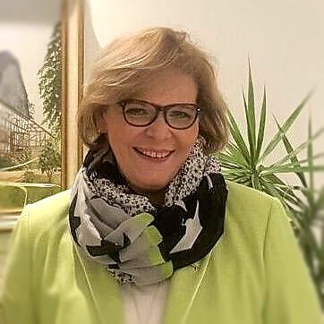 Angela Thieme, Dozentin beim VuB (Trauerrituale)