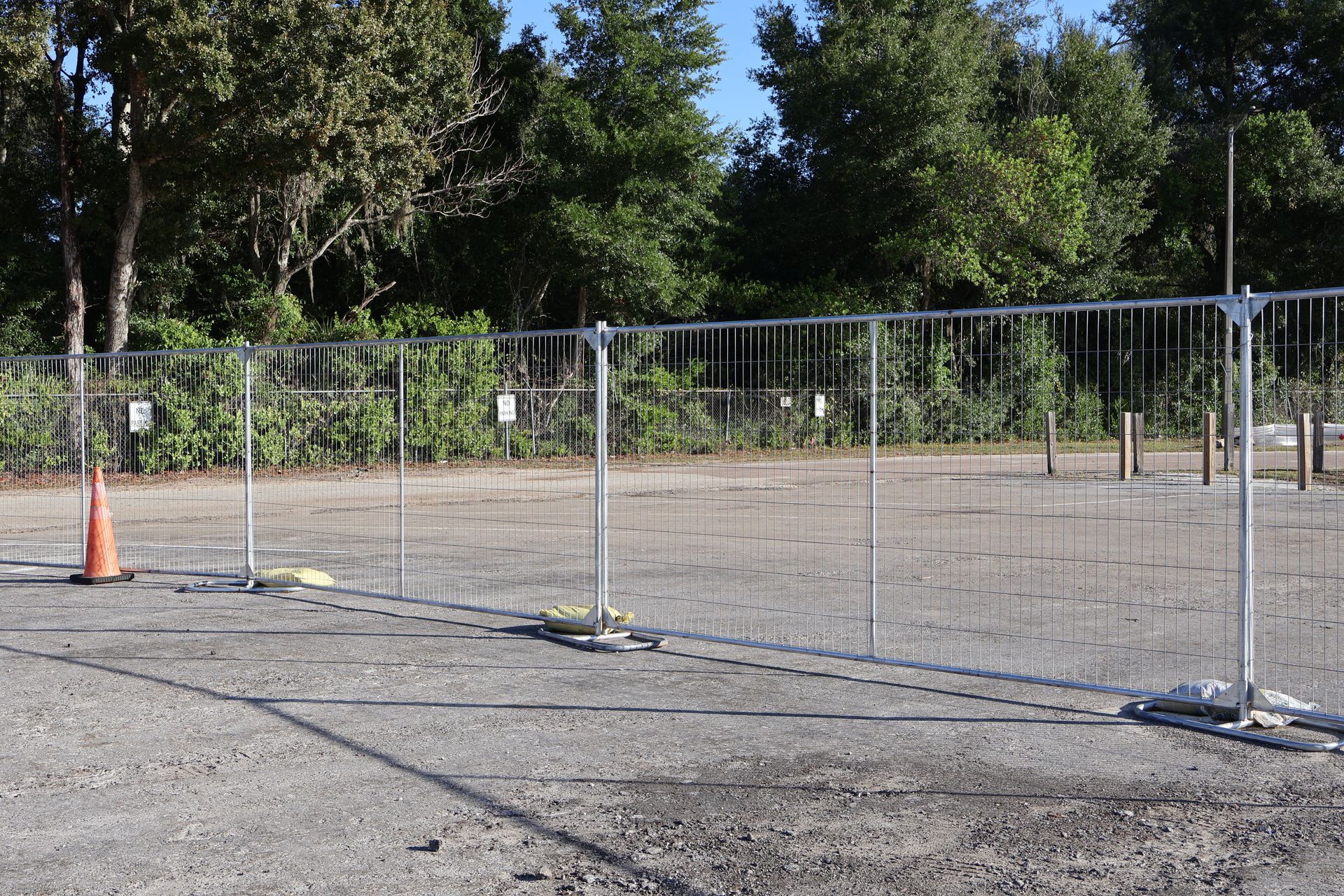 Commercial temporary fencing installation in Tampa, FL