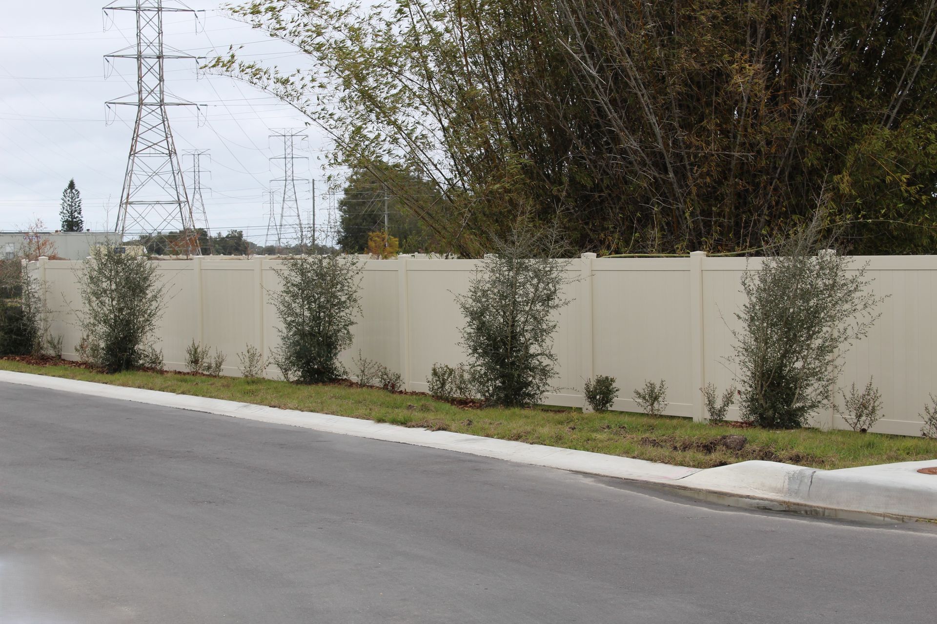 Commercial PVC/Vinyl privacy fence installation in Tampa, FL
