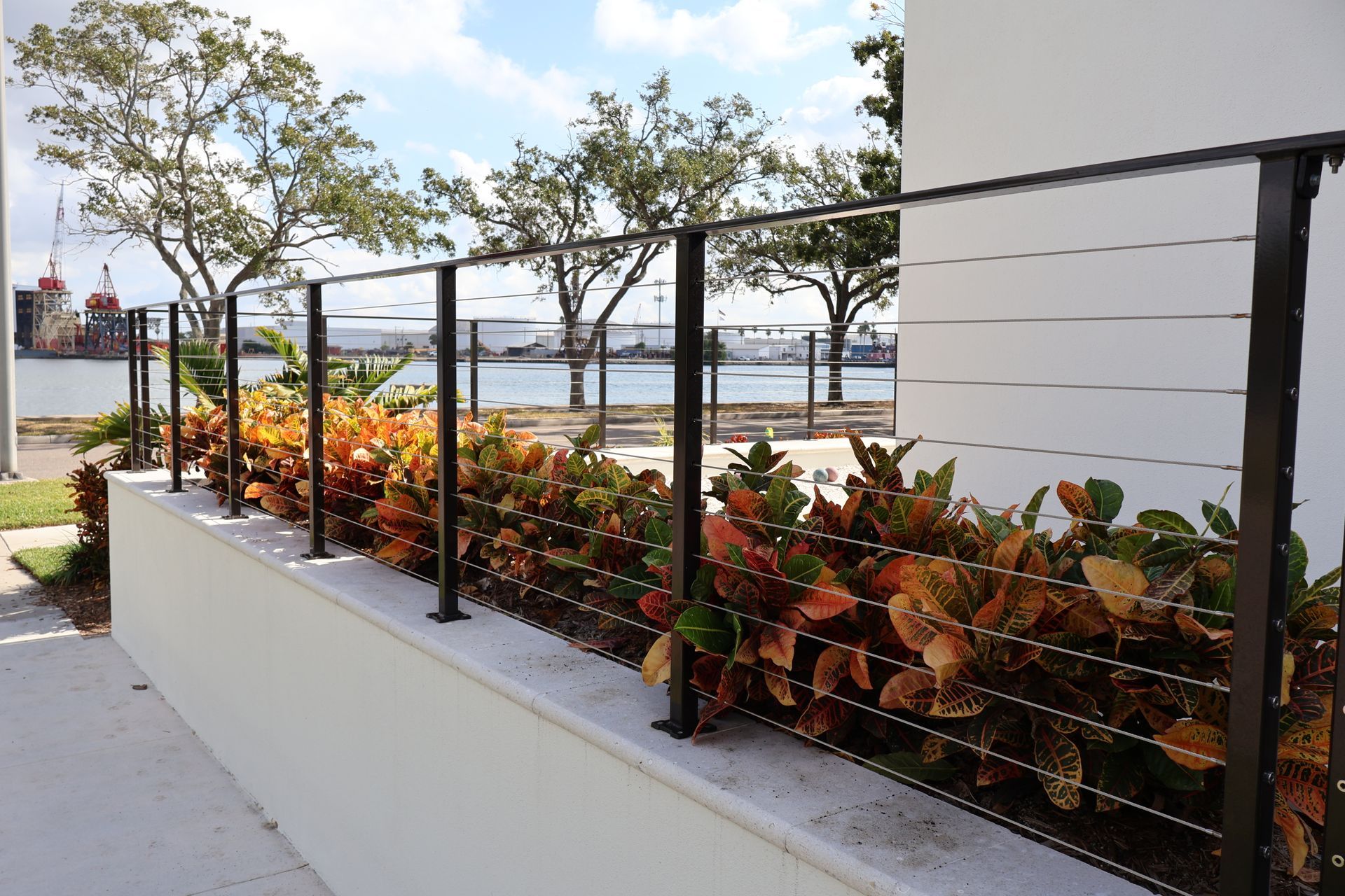 Residential aluminum fence installation in Tampa, FL