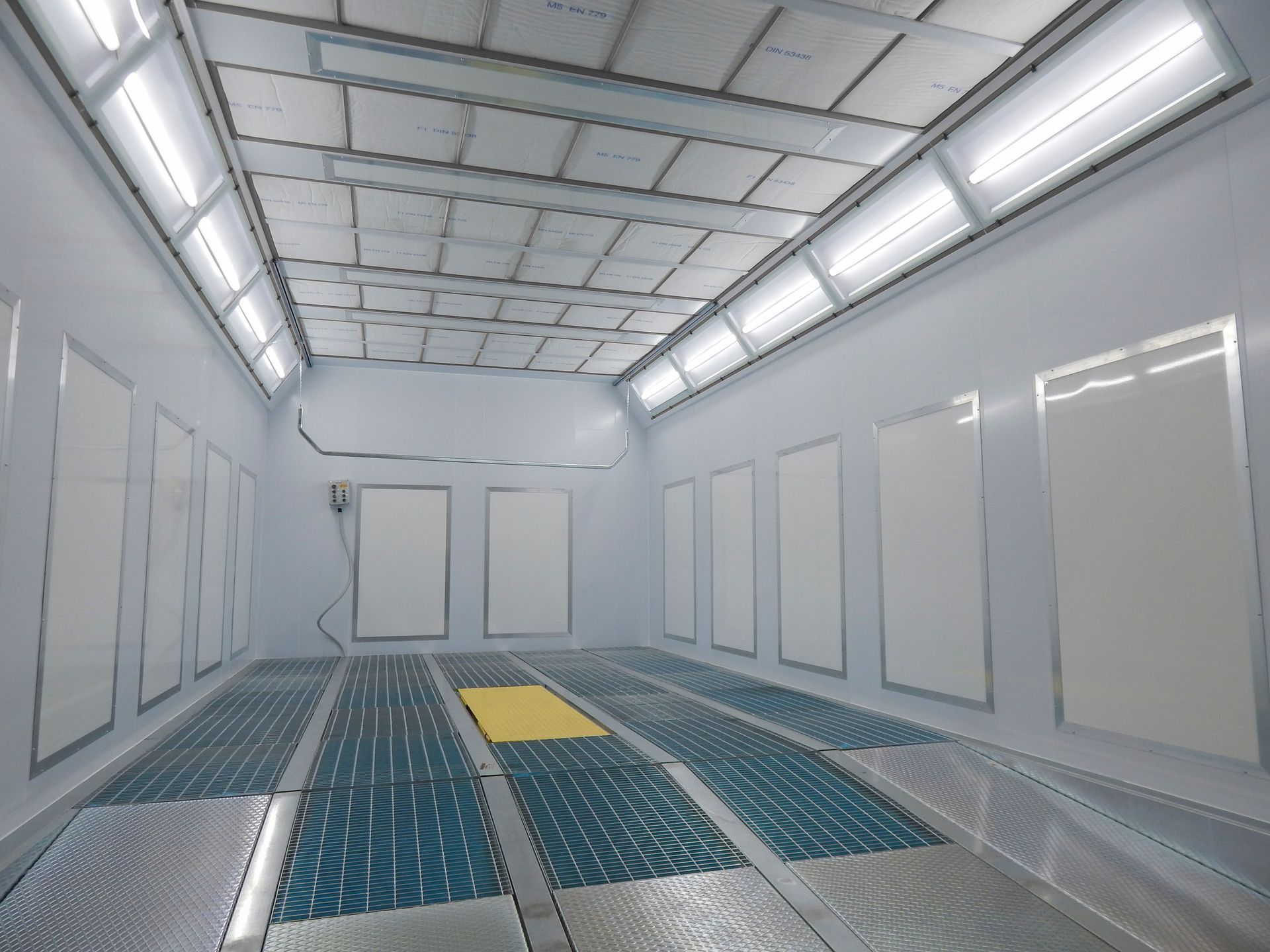 cabina di verniciatura a Milano