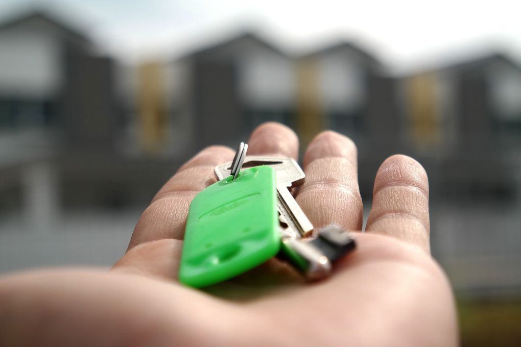 View apartment and house vacancies.