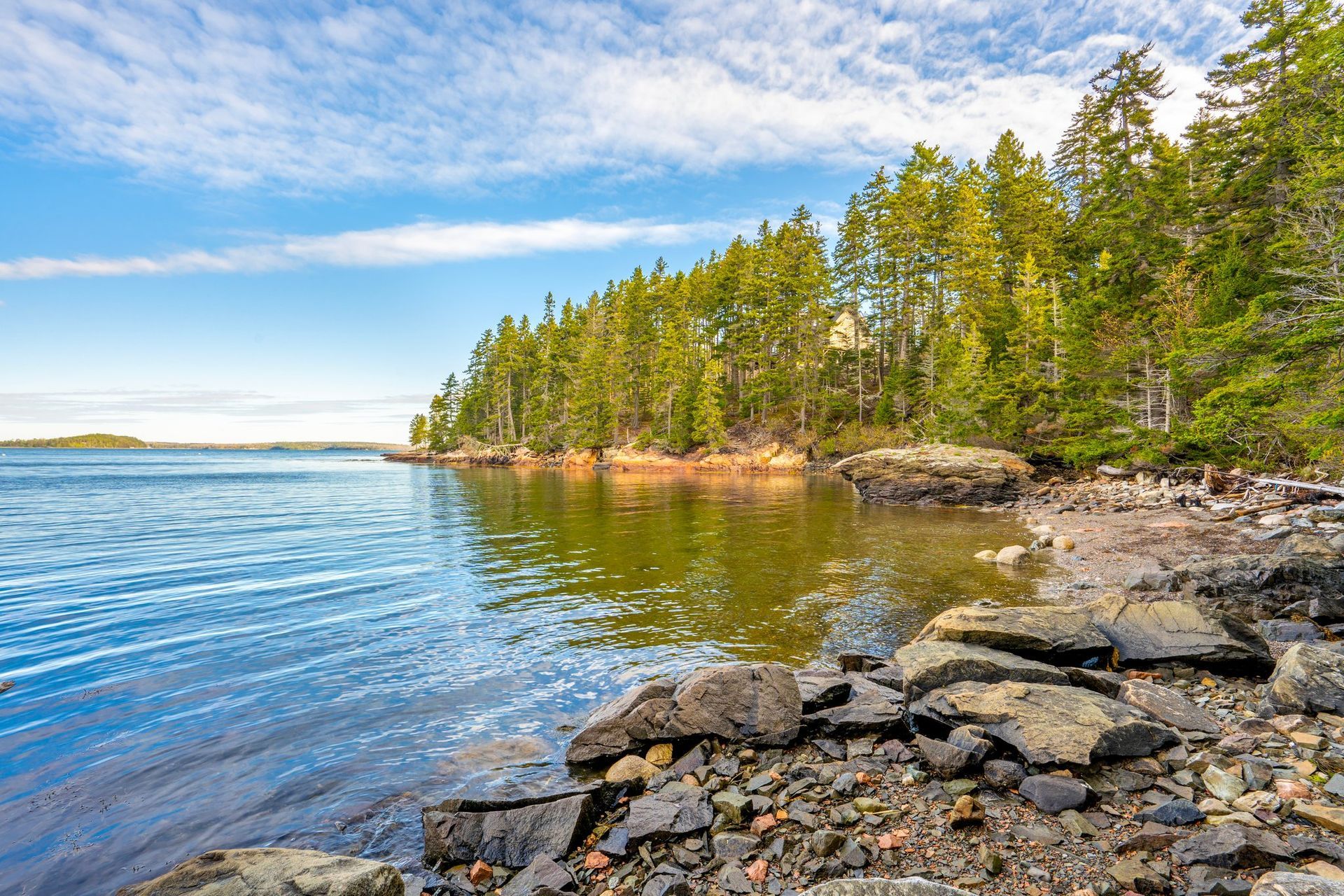Bluff House Inn rocky Maine shoreline