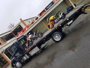 Quick Towing Boston logo