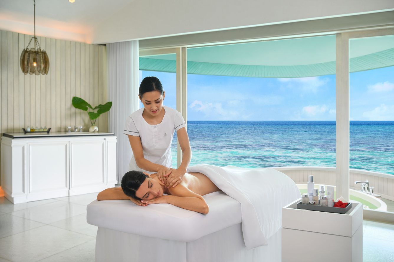 The St. Regis, Maldives Vommuli Resort 