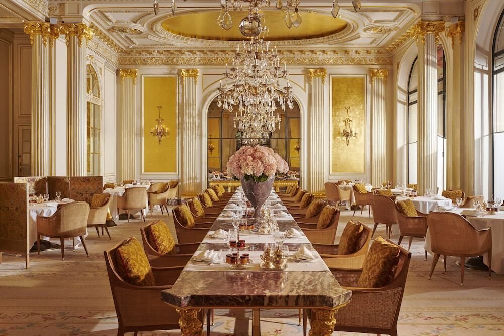 Plaza Athénée Dining 