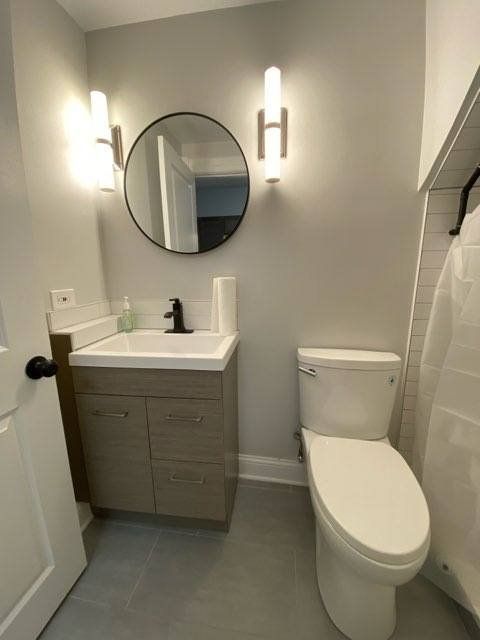 Maple bathroom