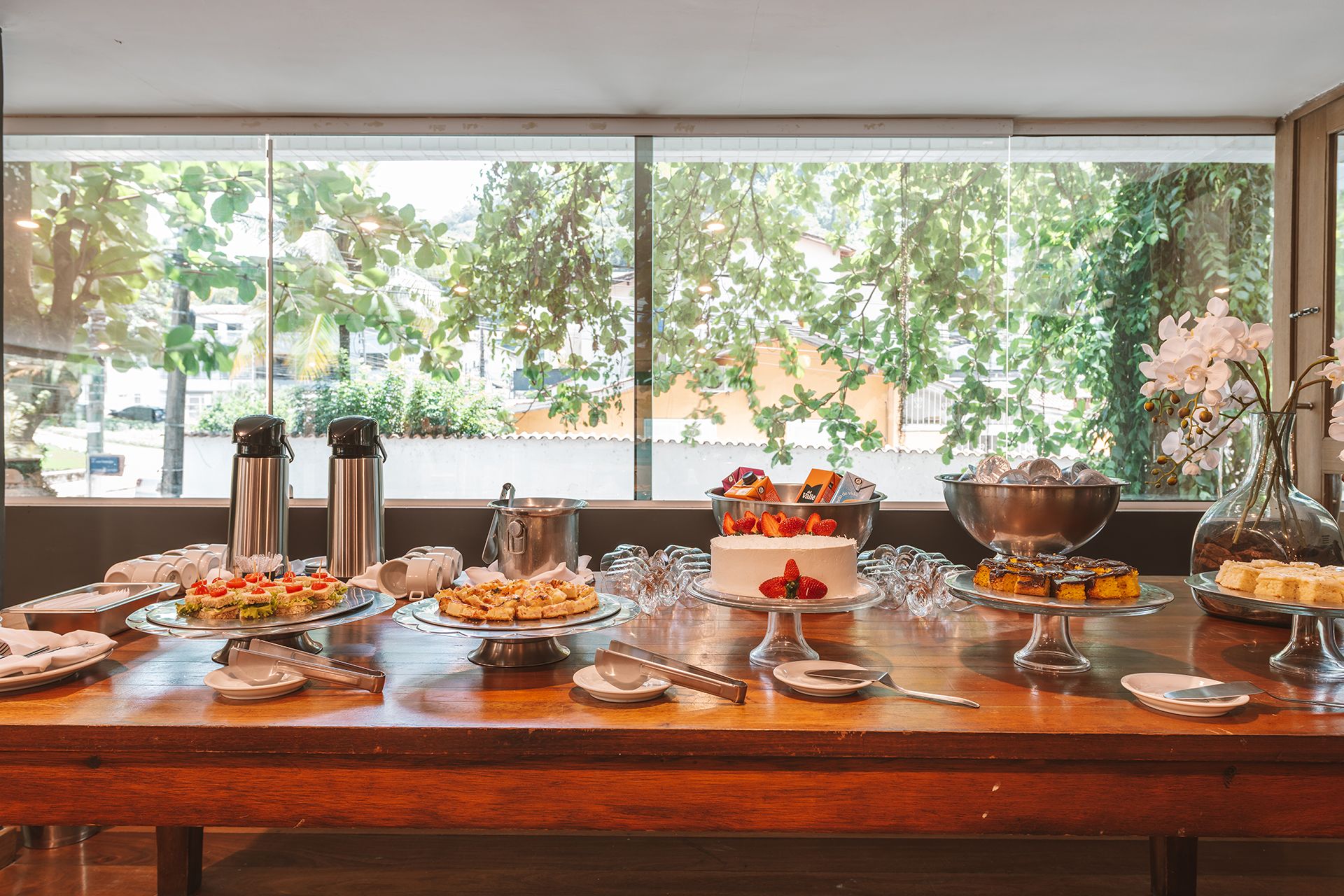 mesa coffee break eventos angra beach hotel