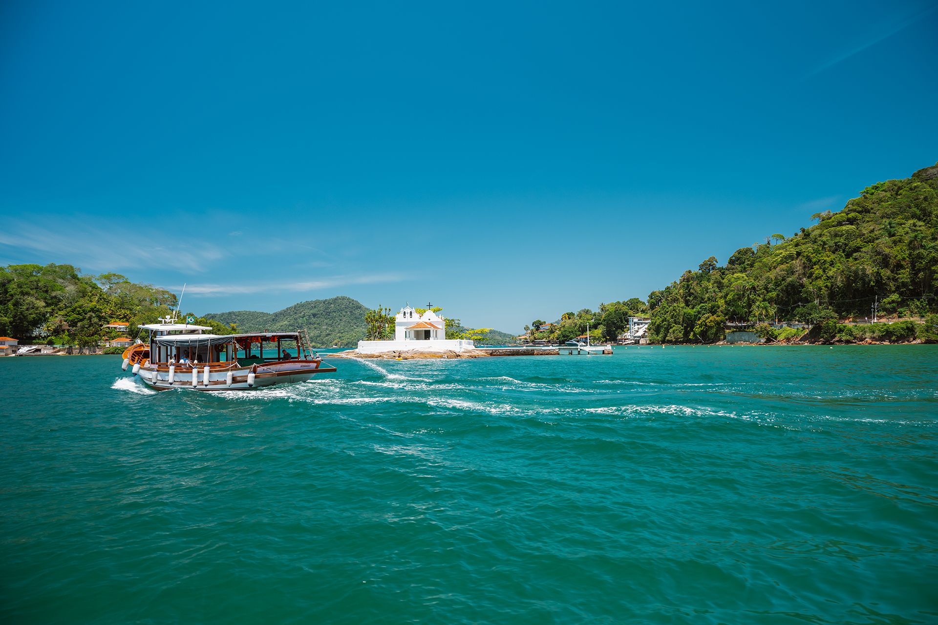 traslado de barco day pass ilha da gipoia angra beach