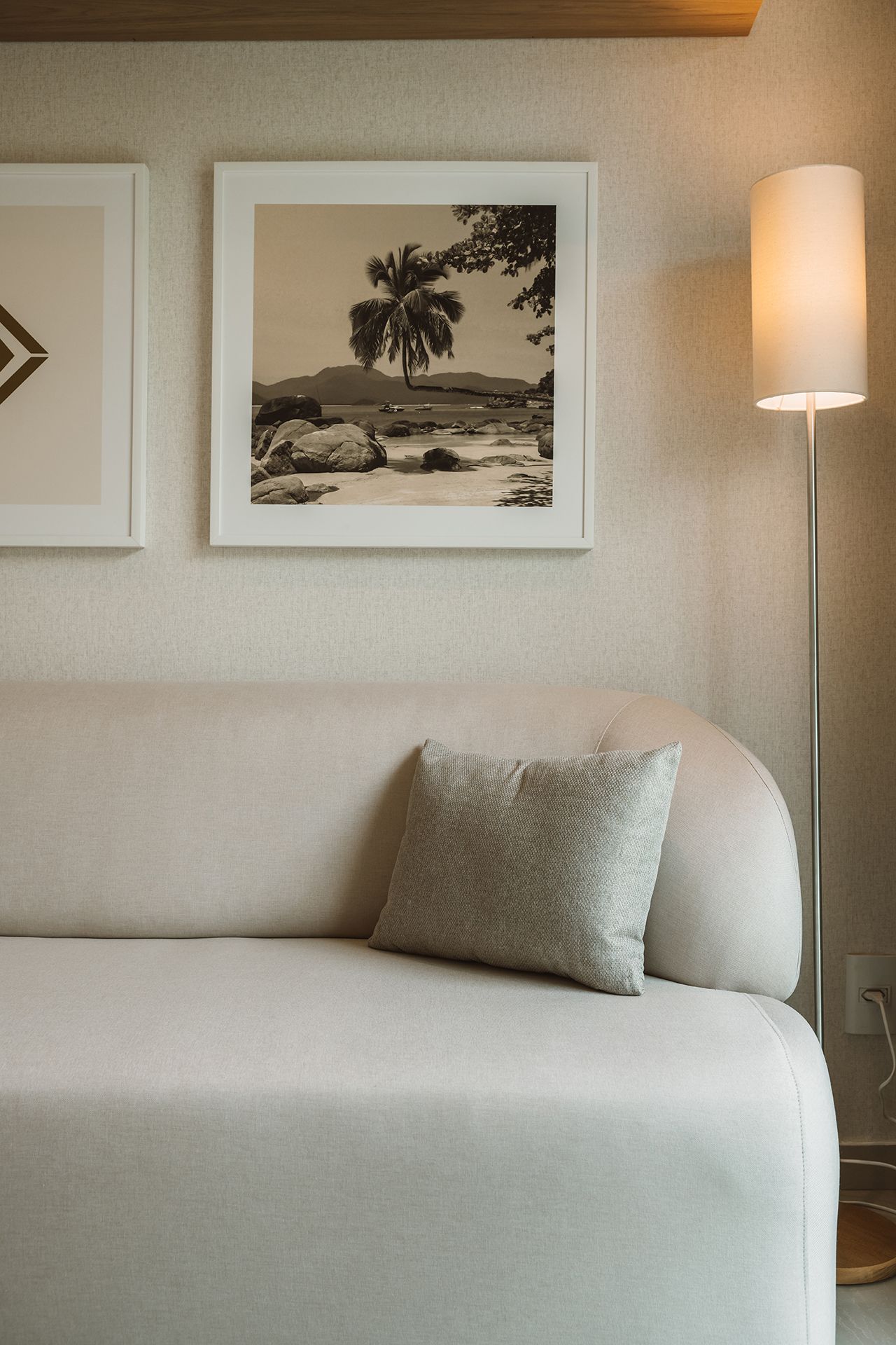 mobiliaria premium suite angra beach hotel