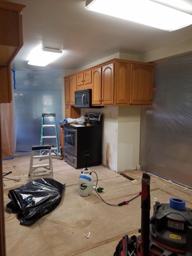 We close the affected water damage area off due to air ventilation.