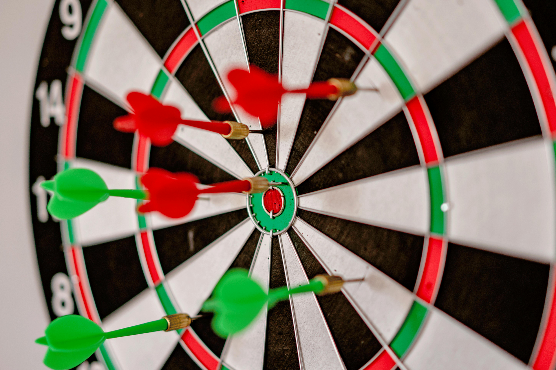 Research by Dr. Jill Larkin at Carnegie Mellon shows experts think differently. Here is why experien