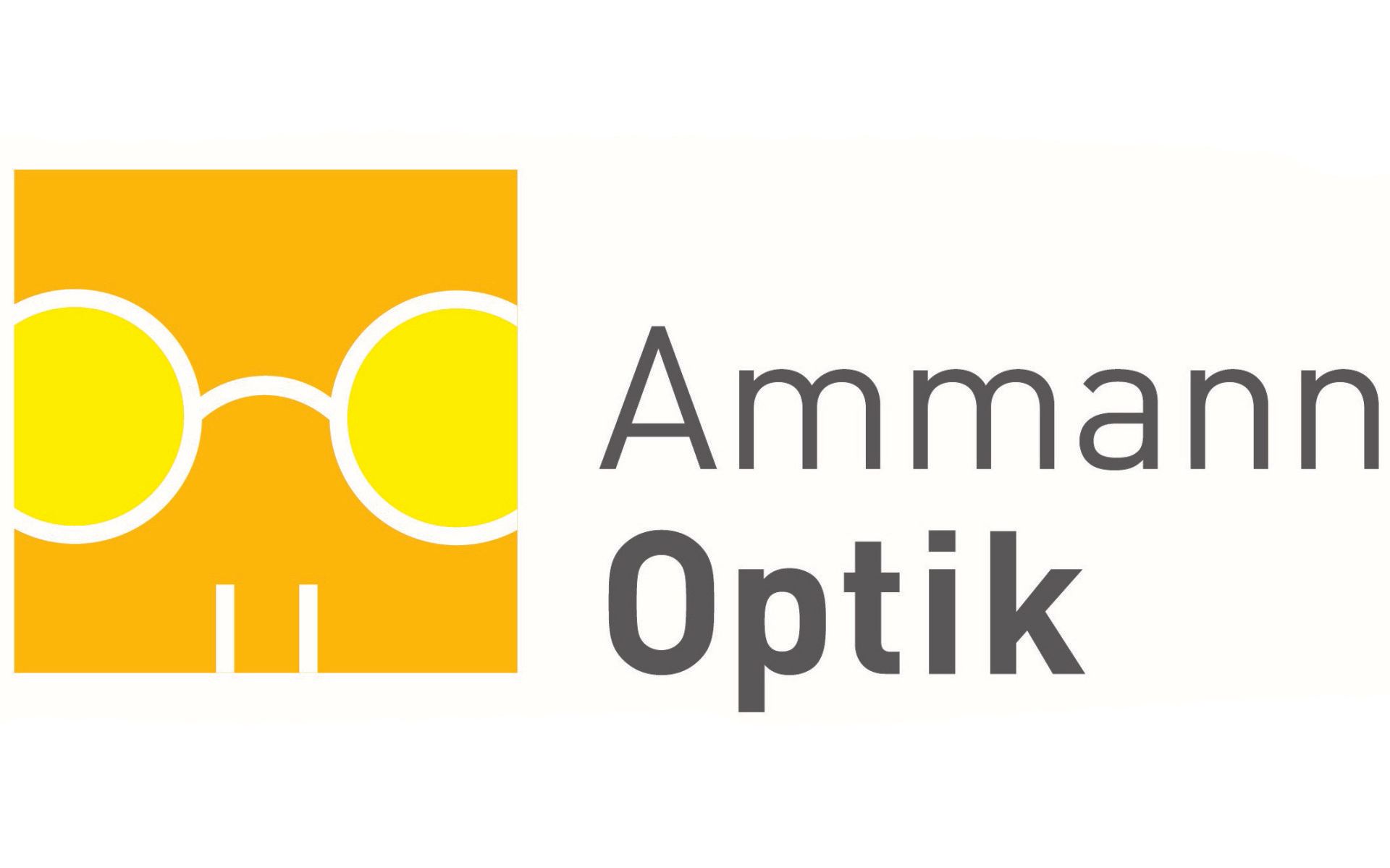 Amann Optik Logo mit gelbem Brillen-Symbol und grauem Text.