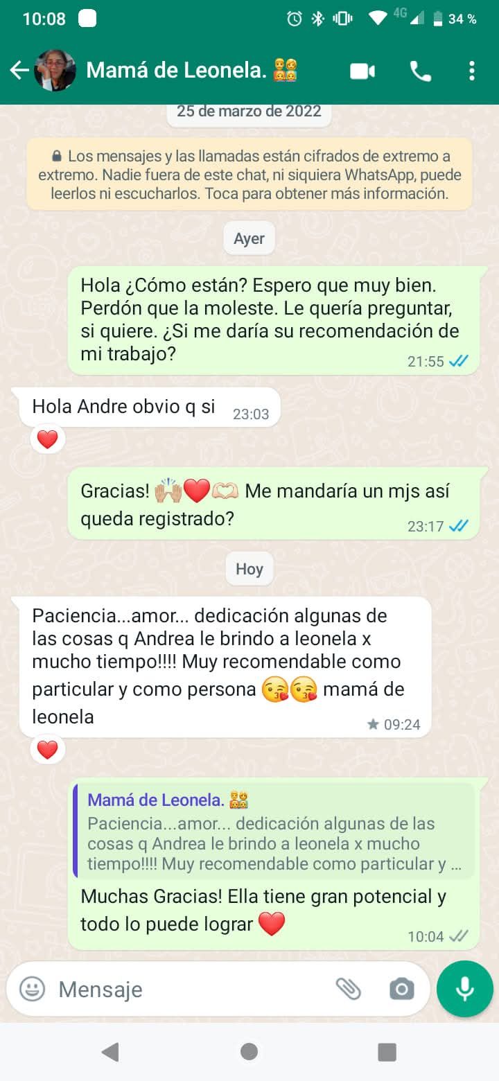 Captura de pantalla de un chat de WhatsApp. Burbujas verdes con texto en español, corazones y emojis.