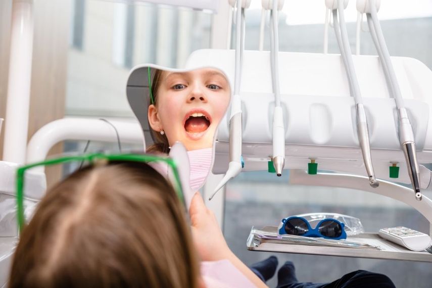 bambino da dentista a Colle del Sole, Roma