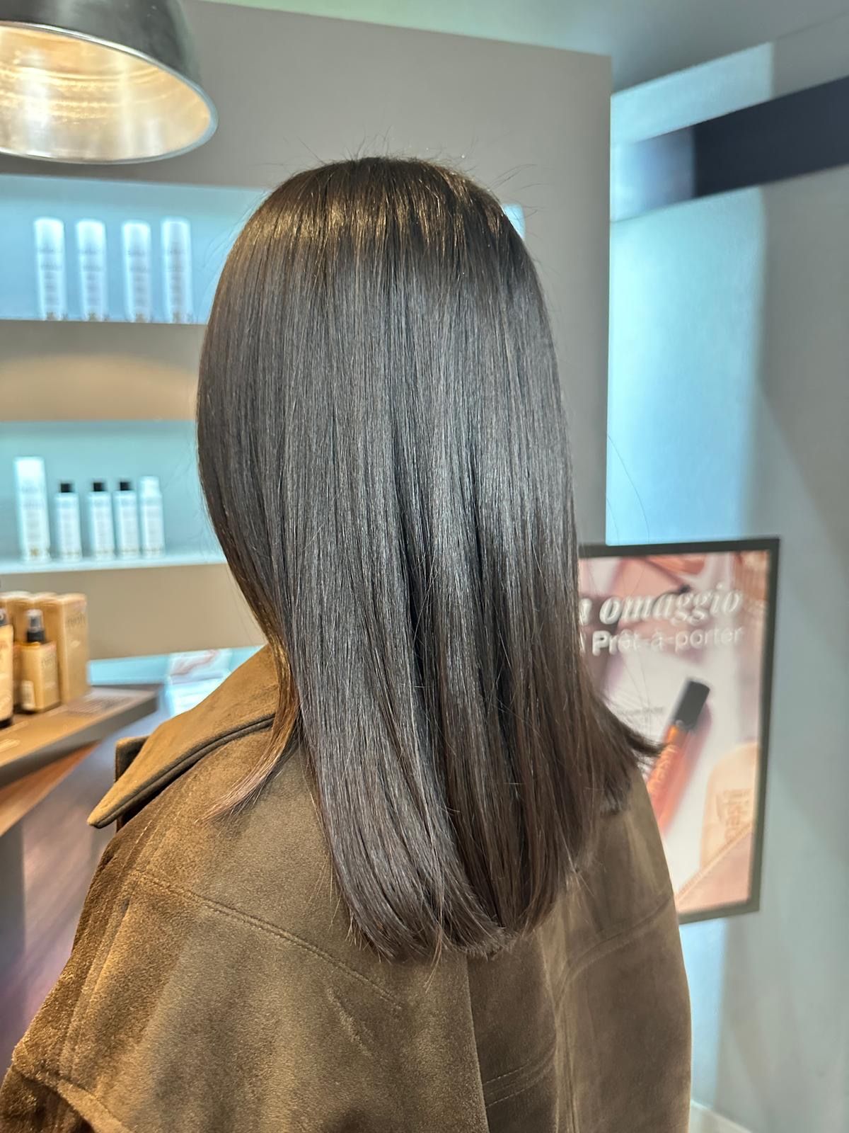 capelli lunghezza media castano freddo