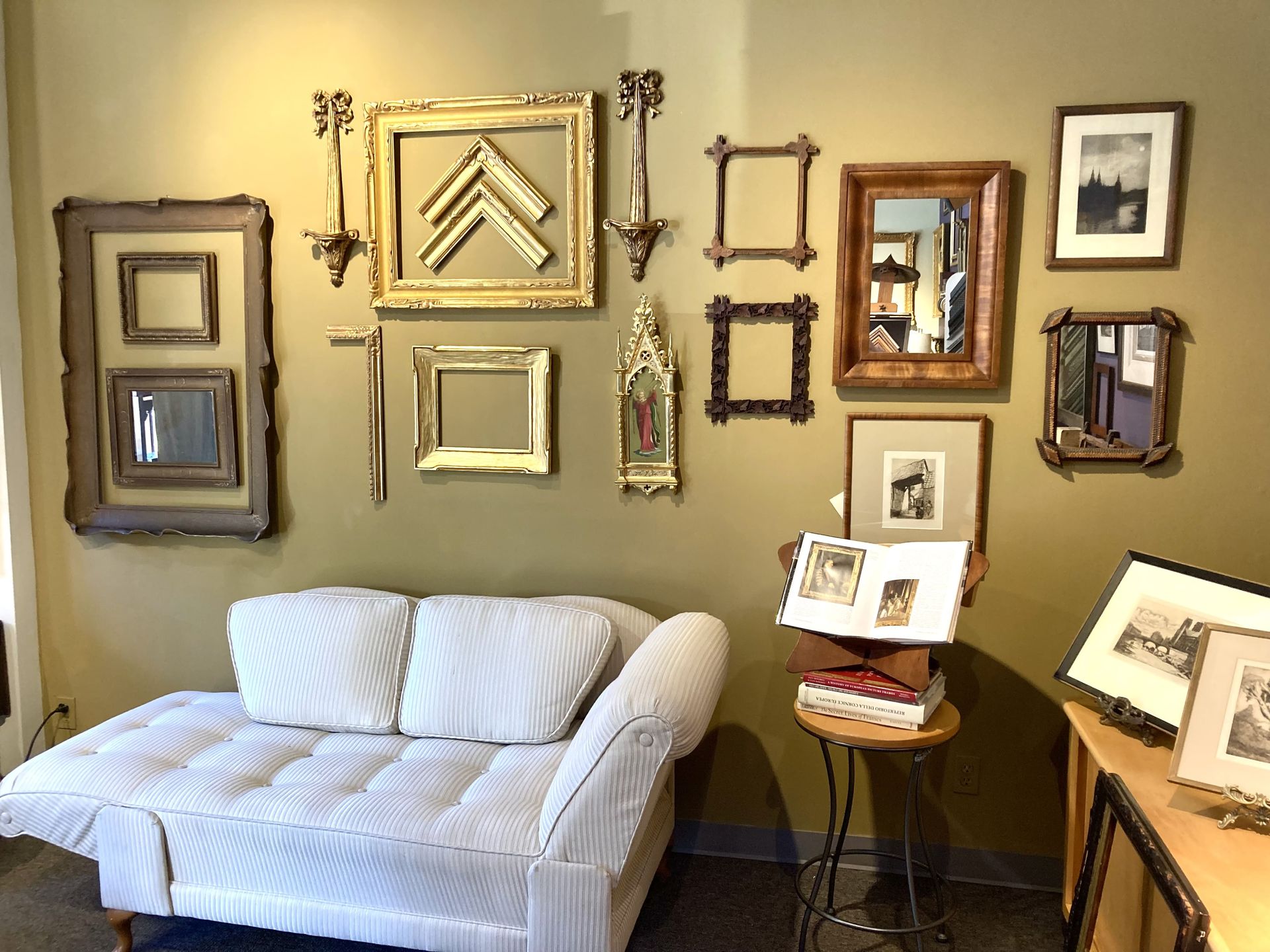 Inside Galleria Scola